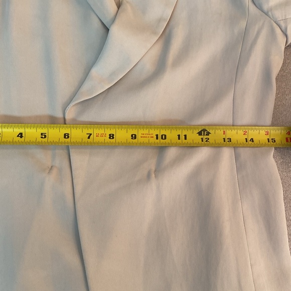 Banana Republic - women’s tie up blazer. Size 2 - Picture 8 of 12